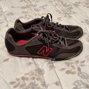 New Balance sneakers Gray Hot Pink 9.5